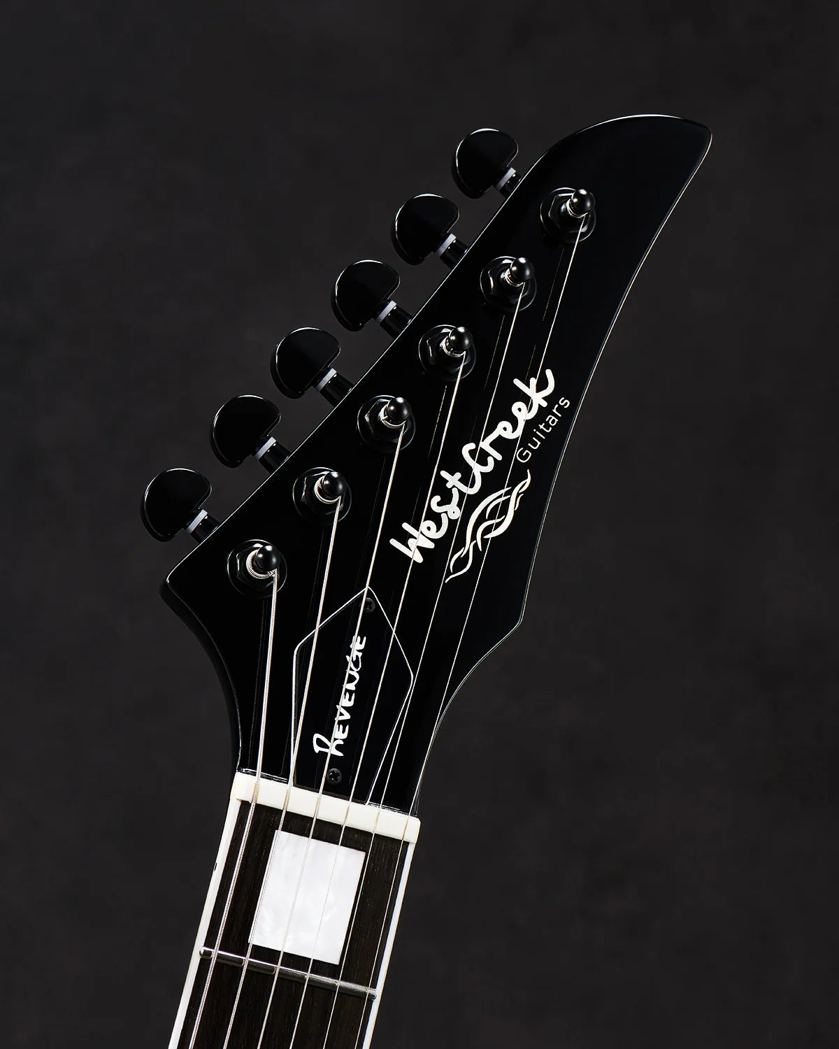 WestCreek Revenge Right Handed Electric Guitar (white)