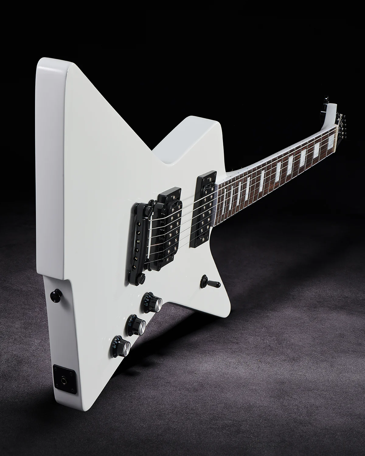 WestCreek Revenge Right Handed Electric Guitar (White) - Image 4